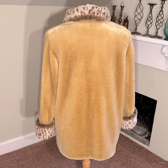Coldwater Creek Cream Teddy Jacket with Leopard Accents - Picture 11 of 13